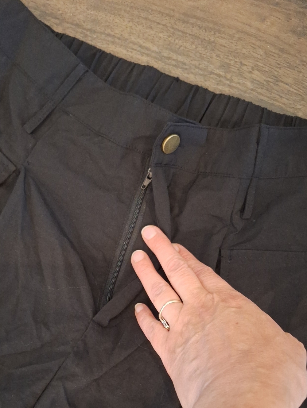 NWT Halara High Waisted Flap Pocket Balloon Cargo Pants Black Size Large - Picture 4 of 9